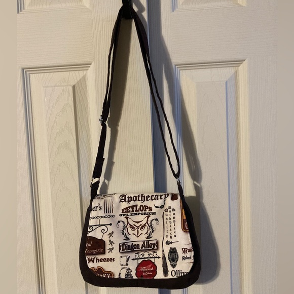 Harry Potter Girls Shoulder/Crossbody Bag - Picture 1 of 9